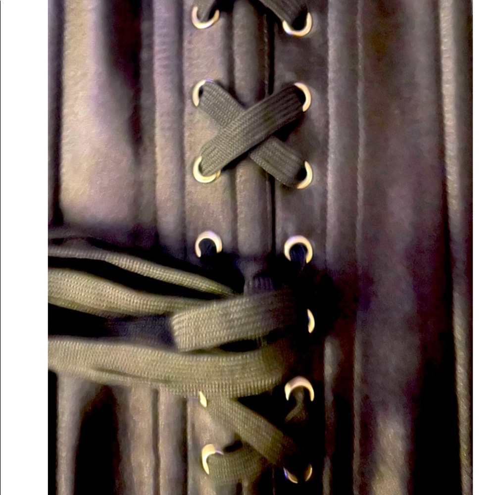 Black Satin Corset with hooks and adjustable laces in the back. - Picture 4 of 5